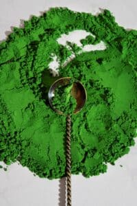 spirulina powder nutritional supplement